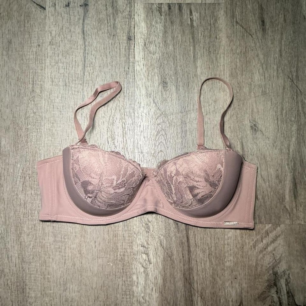 Tahari Pink Lace Balconette Underwire Bra Size 36C